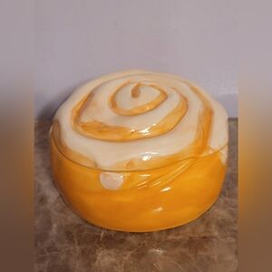Ceramic Frosted Cinnamon Bun Trinket Jar- NEW!!!!!